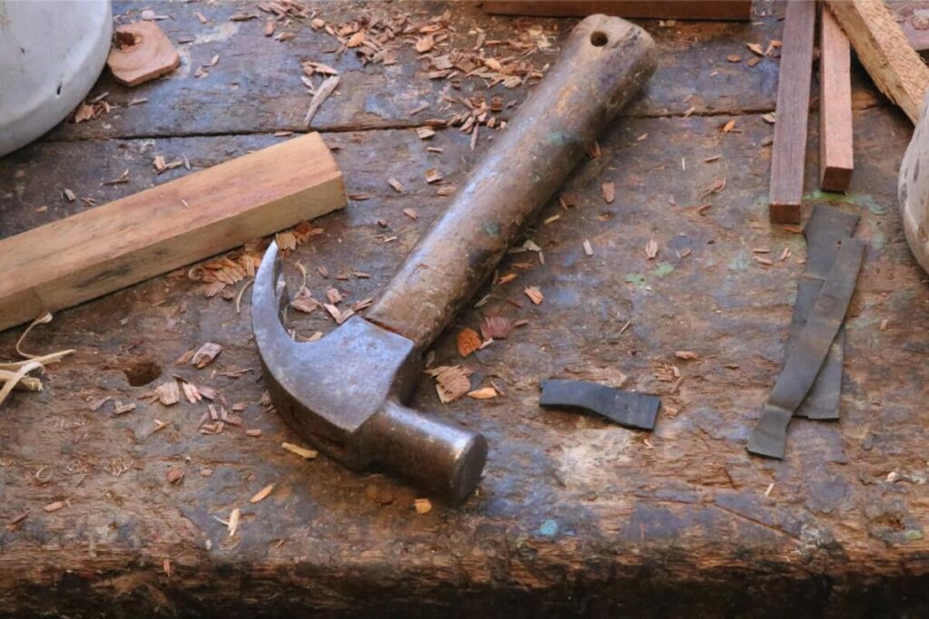 Travaux de menuiseries à Frameries en Belgique